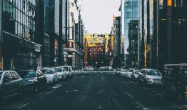 探秘夜色下的魔力，黑光摄影师——黑暗中的视觉艺术家