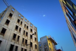 住宅类型按房屋属性划分，深入了解不同住宅的分类与特点
