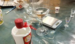 茅台新动作双刃剑指向何方？