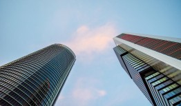 黑铁时代，对现代工业社会的深刻反思