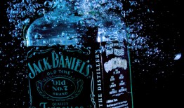 网上买酒指南，如何轻松挑选到满意的美酒佳酿