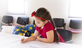 幼儿成长百科，探索孩子早期发展的关键知识