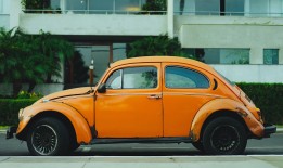 哪吒汽车2020款，电动出行的新选择