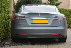 哪吒汽车2022，新能源汽车市场的新星