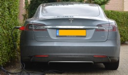 哪吒汽车2022，新能源汽车市场的新星