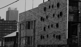 探索楼层管道井，城市建筑的隐藏心脏