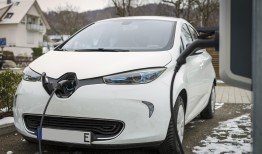 理想汽车，创新驱动的智能电动车先锋