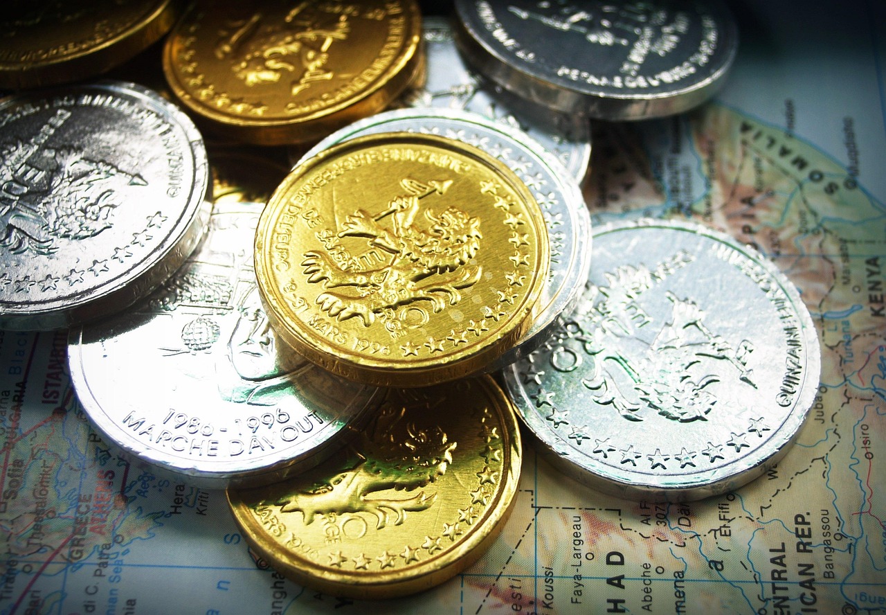 黄金价格飙升至934元，金饰市场的波动与投资策略
